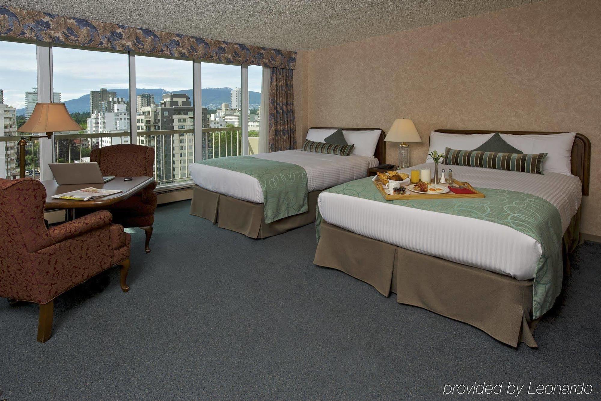 Coast Plaza Hotel And Suites Vancouver Szoba fotó